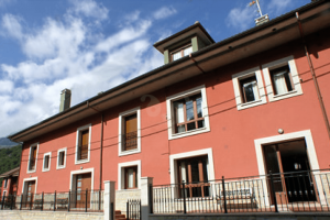 Apartamentos Puente La Molina